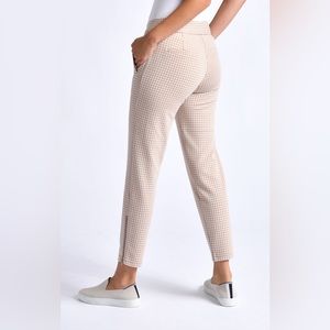 Betabrand Dress Pant Yoga Pants with POCKETS!!!